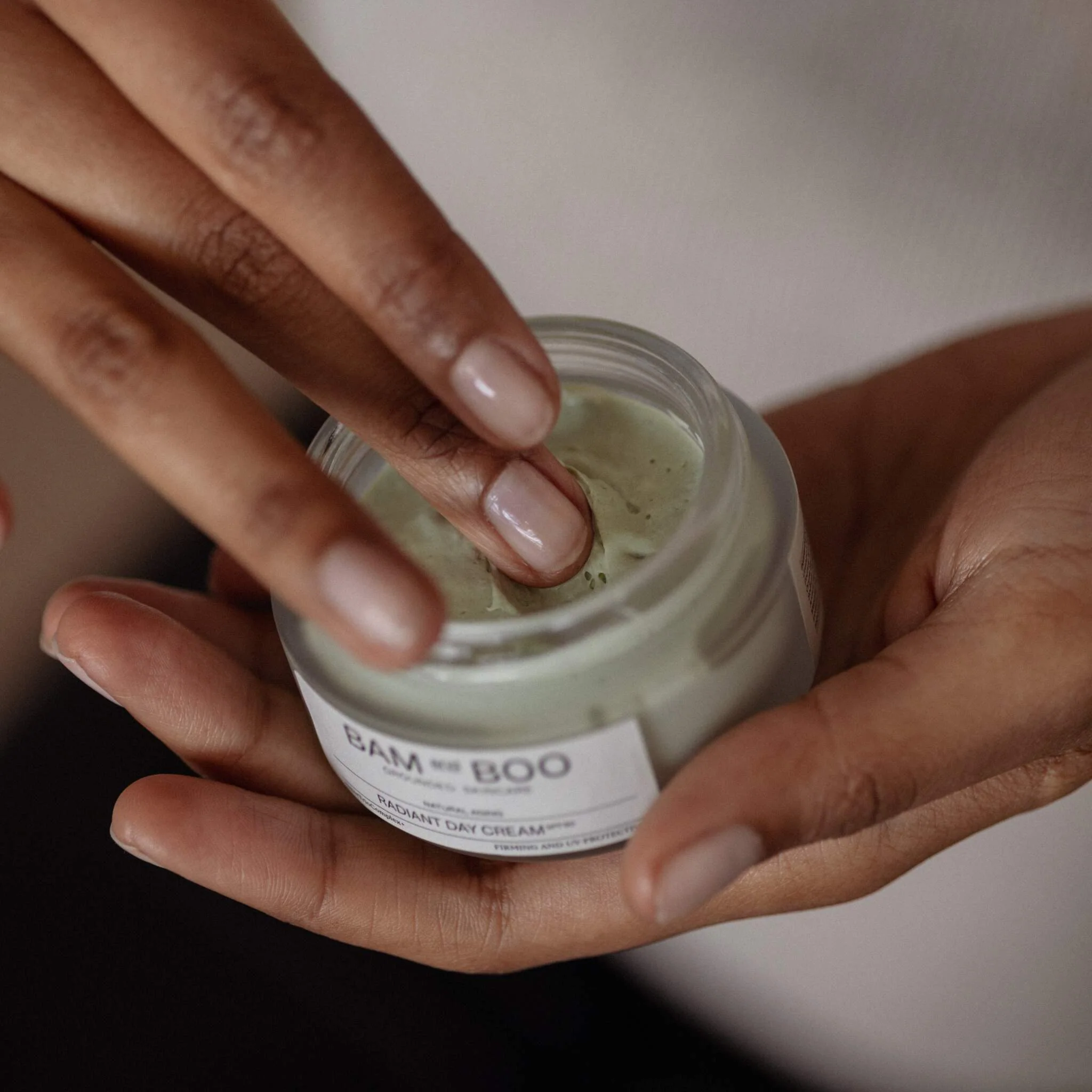 Radiant Cream and Cleansing Oil Set - Image 7